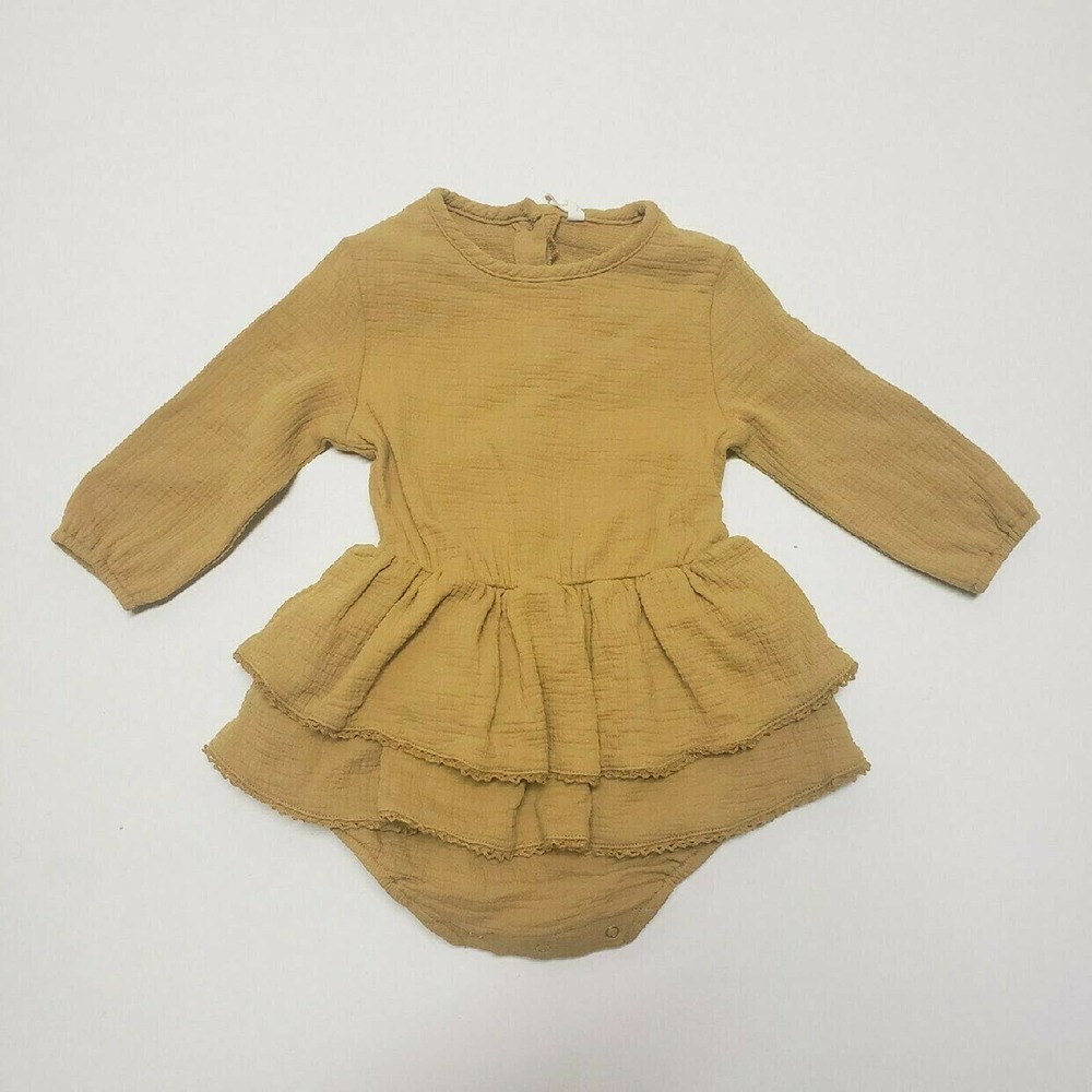 Quincy Mae Rosie Romper Size 2-3 Y Mustard